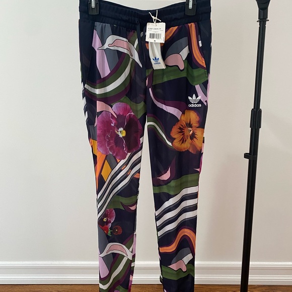 NWT Adidas Originals Az3239 Women Floral Burst Crepe Cuffed Pants Tights Size S - Picture 10 of 11